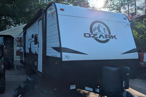 Gumby`s Forest River Ozark 2700TH Toy Hauler