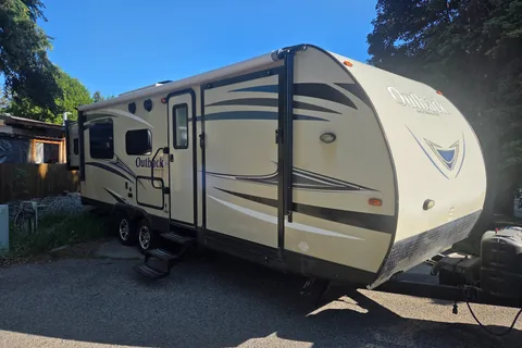 2017 Keystone Outback Ultra-Lite Toy Hauler