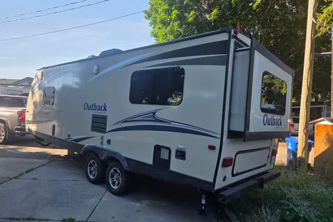 2017 Keystone Outback Ultra-Lite Toy Hauler