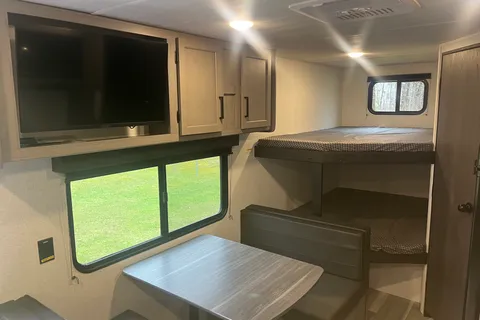 Alex's Keystone 240BH Travel Trailer