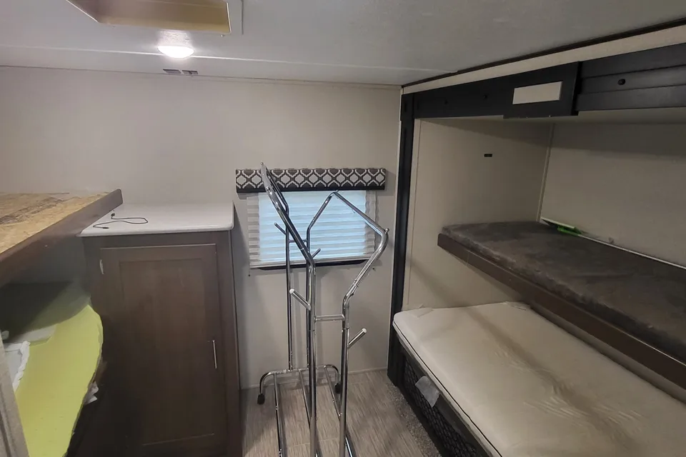 ja's Tracer 31BHD Travel Trailer