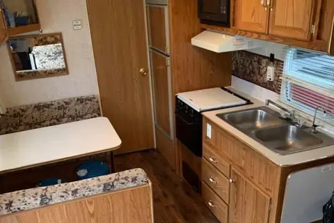 Fleetwood Mallard Travel Trailer