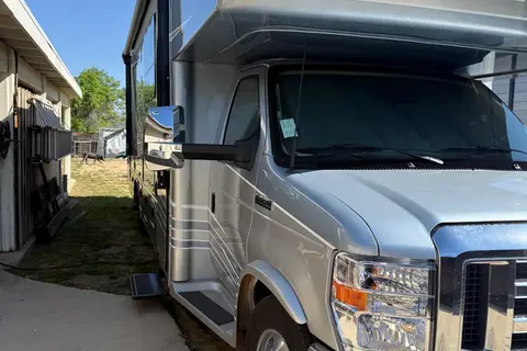 Crystal's Entegra Coach Esteem 31F Class C