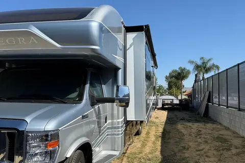 Crystal's Entegra Coach Esteem 31F Class C