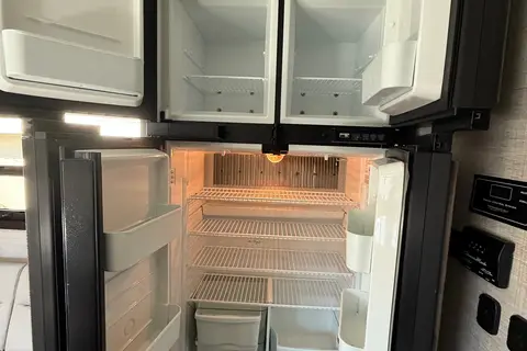 Crystal's Entegra Coach Esteem 31F Class C
