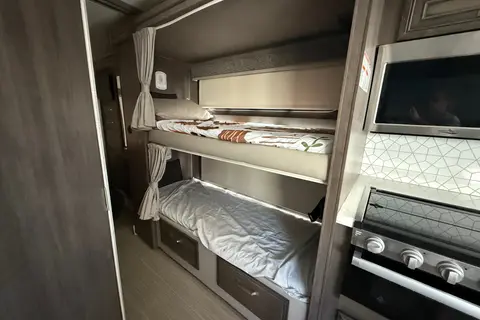 Crystal's Entegra Coach Esteem 31F Class C