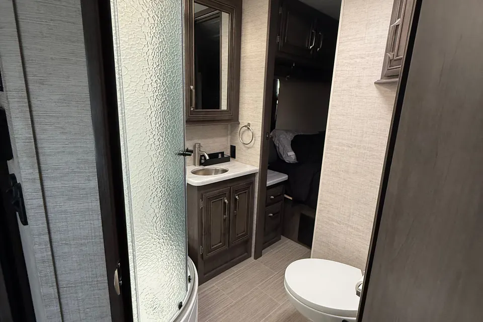 Crystal's Entegra Coach Esteem 31F Class C