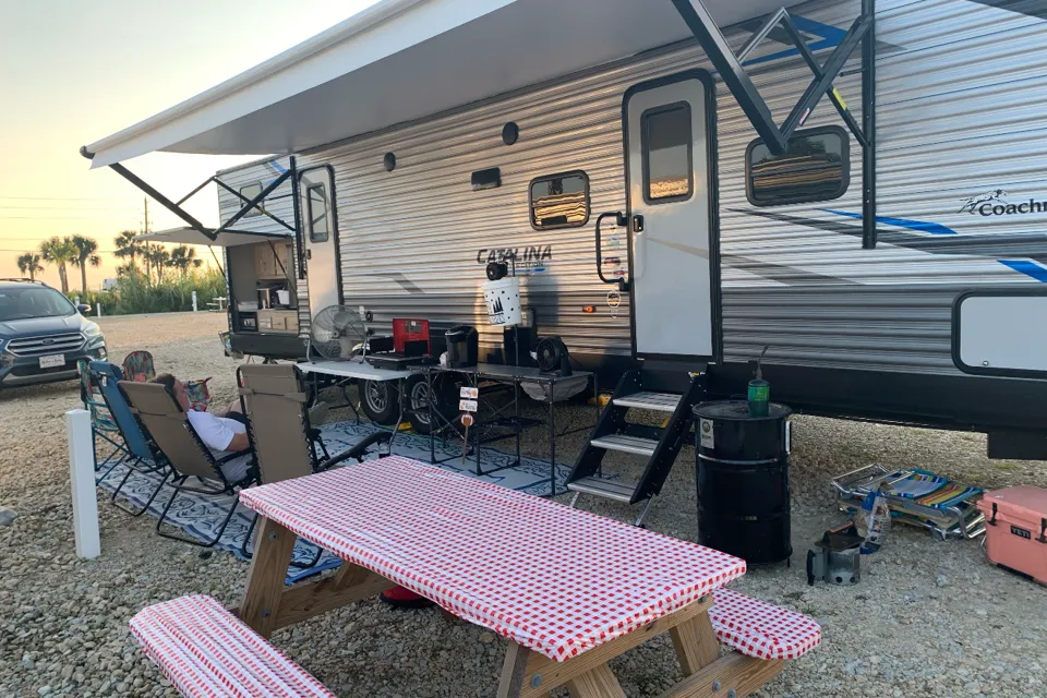 EL’S Comfy Camper