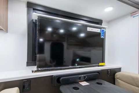 C25 2026 Entegra Accolade XT 32U — Luxury 4x4 Super C Diesel · King Bed · Starlink · Sleeps 8