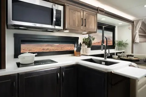 C25 2026 Entegra Accolade XT 32U — Luxury 4x4 Super C Diesel · King Bed · Starlink · Sleeps 8