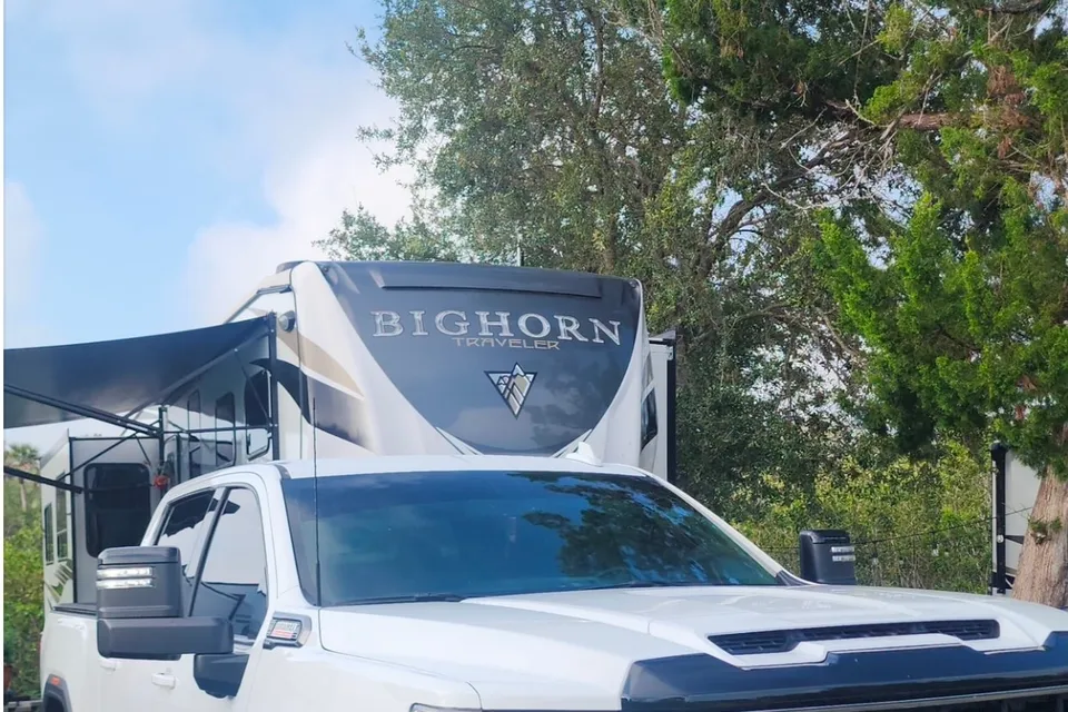 🌄 5th Wheel Camper Rental, Where Comfort Meets Adventure