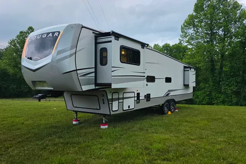 Billy Jack's Keystone Cougar 354FLS Fifth Wheel