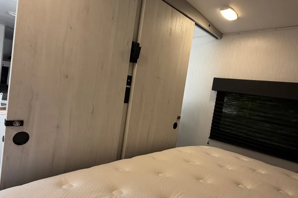 Amazing Heartland North Trail Lite 24BHS | Easy Tow | King Bed Private Room | Outdoor Grill
