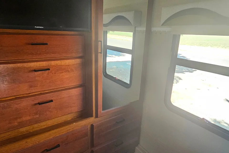 Alberto's Jayco 31 UL Class A