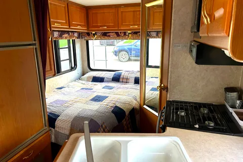 Daves 25' FunSeeking Motorhome