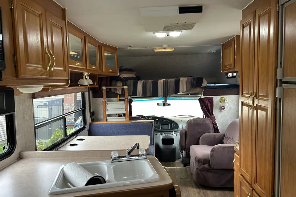 Daves 25' FunSeeking Motorhome