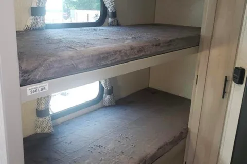 Jeff's  2022 KZ Escape 191BHK 