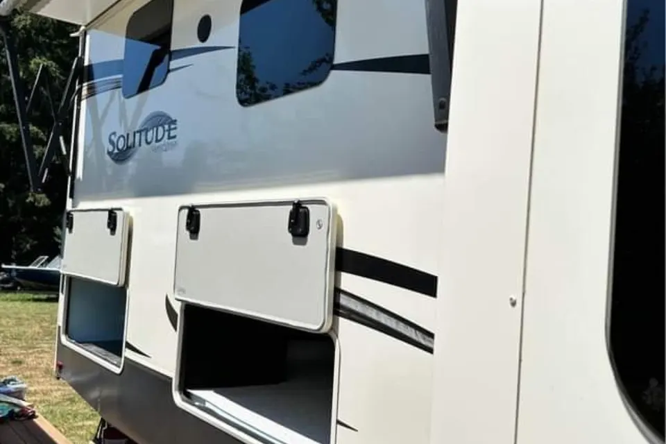 Grand Design SOLITUDE 380FL Fifth Wheel