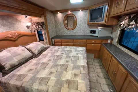 Adrian's Coachmen Cross Country 376DS Class A