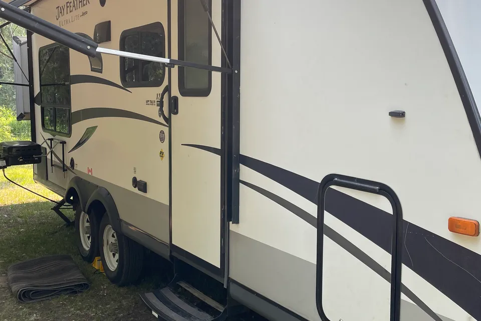 Ray's Jayco 24FT trailer Travel Trailer
