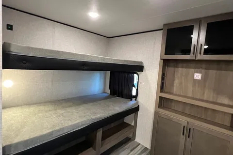2025 BRAND NEW! Jayco Jay Flight SLX 321BDS