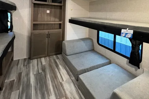 2025 BRAND NEW! Jayco Jay Flight SLX 321BDS