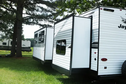 2025 BRAND NEW! Jayco Jay Flight SLX 321BDS