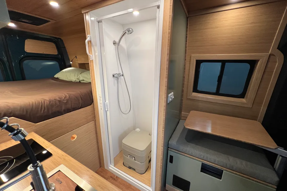 Scenic Vans' "The Zion" - Unlimited Mileage