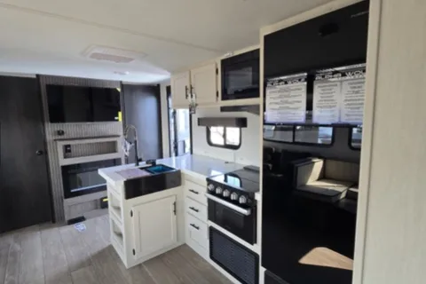 1 FAMILY HOUSE- WE DELIVER TO FORT WILDERNESS