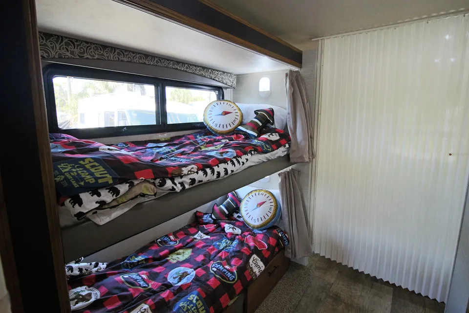 [29] Stress Free RV's - Jayco Redhawk 31XL Class C