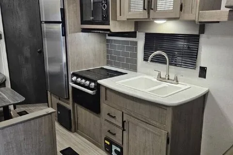 New Keystone Keystone Hideout Travel Trailer