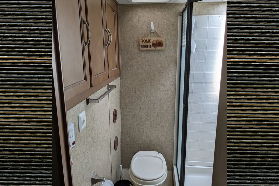 Dale's Coachmen 215 RBK Travel Trailer