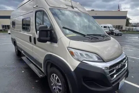 Goldie - New 2025 Winnebago Solis 59PX