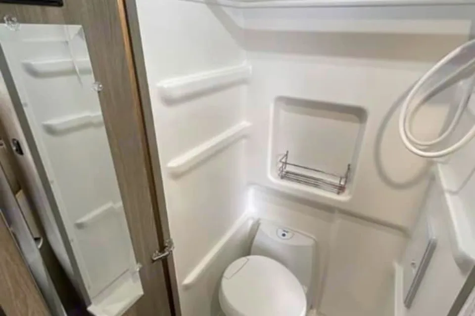 Goldie - New 2025 Winnebago Solis 59PX