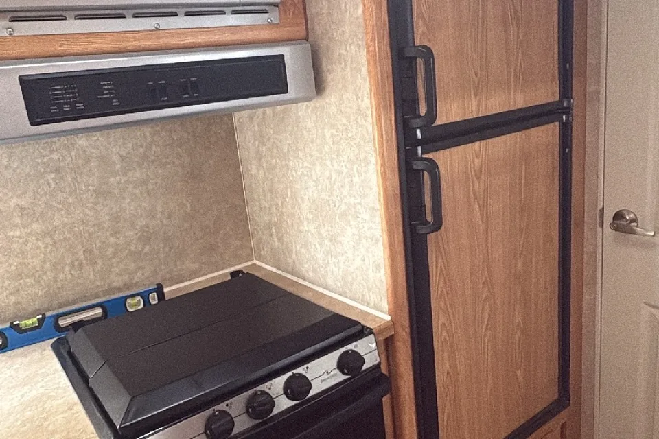 Matt’s Travelaire Rustler RT 254 Travel Trailer