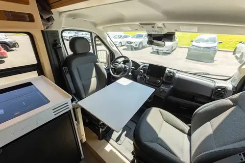 Jonathan's Vanlife Elya 