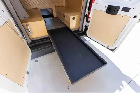 Jonathan's Vanlife Elya 
