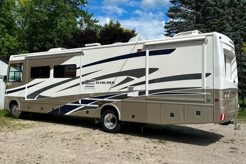 Todd's Damon Intruder Class A