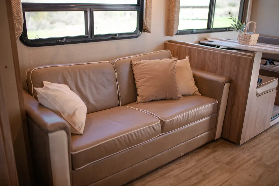 FLEXIBLE TIMES! Perfect floor plan with all you need