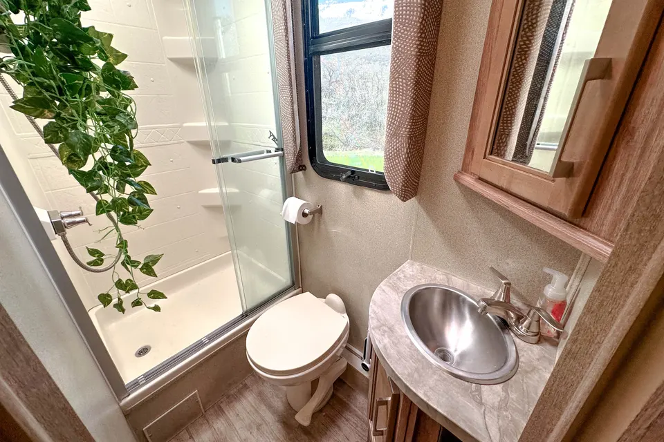 FLEXIBLE TIMES! Perfect floor plan with all you need