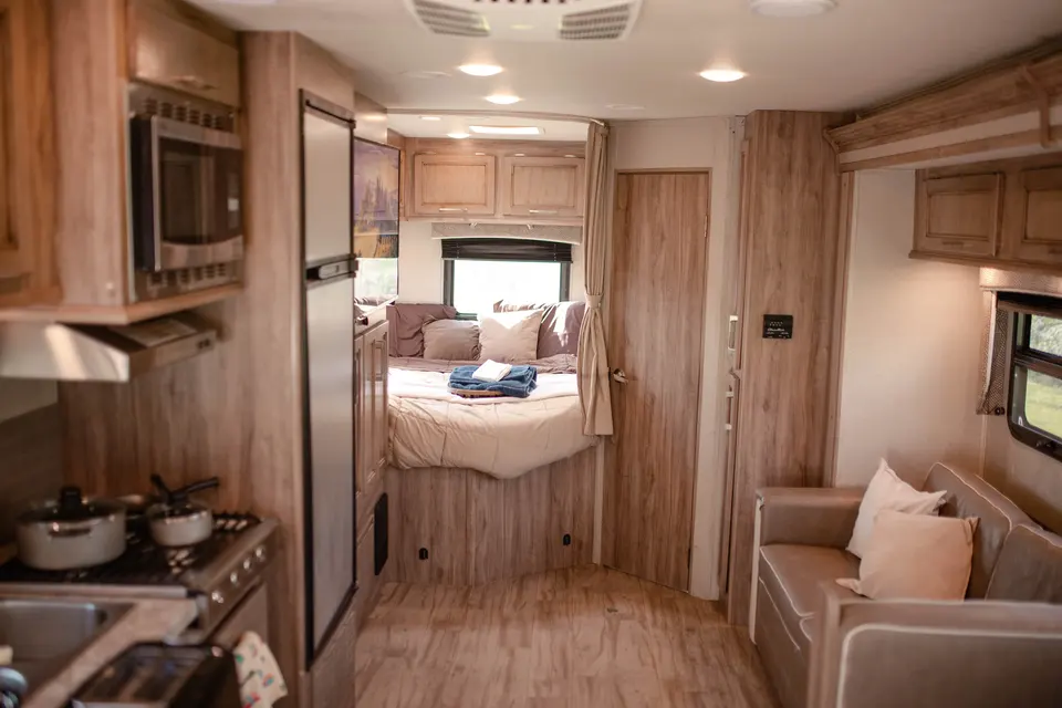 FLEXIBLE TIMES! Perfect floor plan with all you need