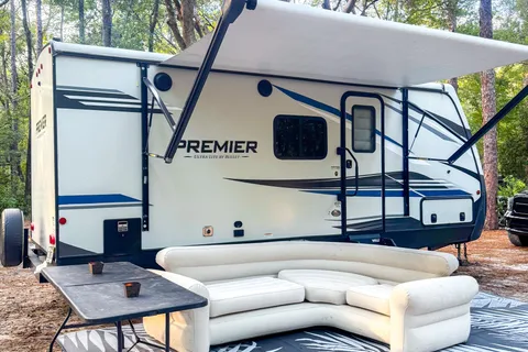 Taylor's Keystone Premier 19FBPR Travel Trailer