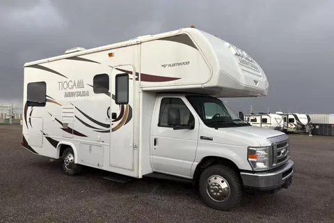 Fleet #C6 Mid-size Class C – Luxury Option for Families & Friends (Sleeps 3 Adults, 2 Children)
