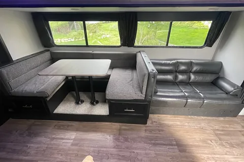 Big Bad Grey Wolf -Forest River 26DBH