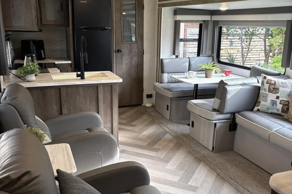 Forest River salem Travel Trailer 32”