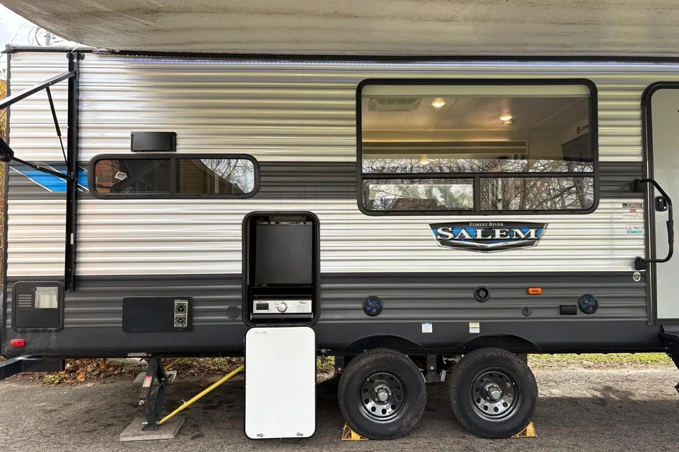 Forest River salem Travel Trailer 32”