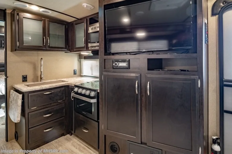 Grand Design 2500RL Travel Trailer