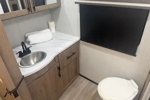 2024 Grand Design Spacious and Modern
