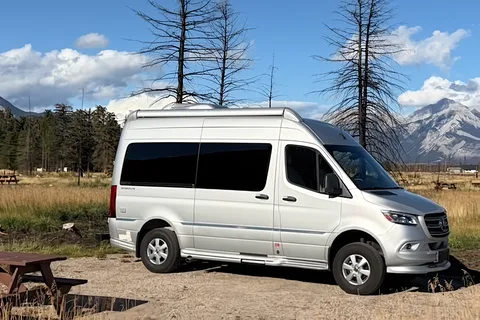 Luxury Airstream Interstate 19 4x4 Class B