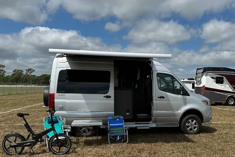 Luxury Airstream Interstate 19 4x4 Class B